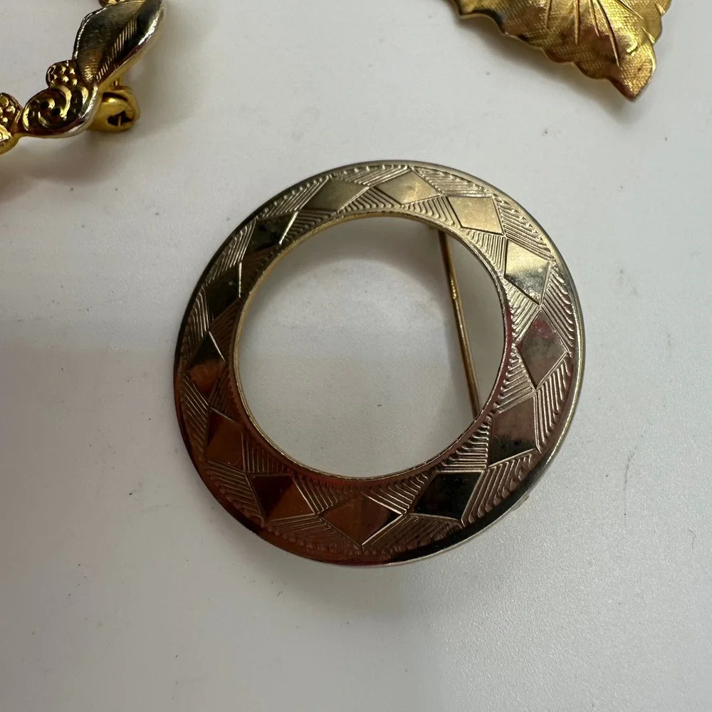 VTG MCM Brooch Lot 3 Gold Tone Leaf Geometric Circle Floral Wreath Pins Coquette
